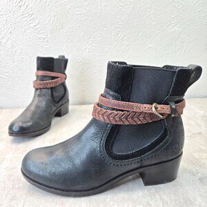 Ugg Equestrian Ankle Boots Sz 7 Black Leather Sheepskin Western Chelsea Booties